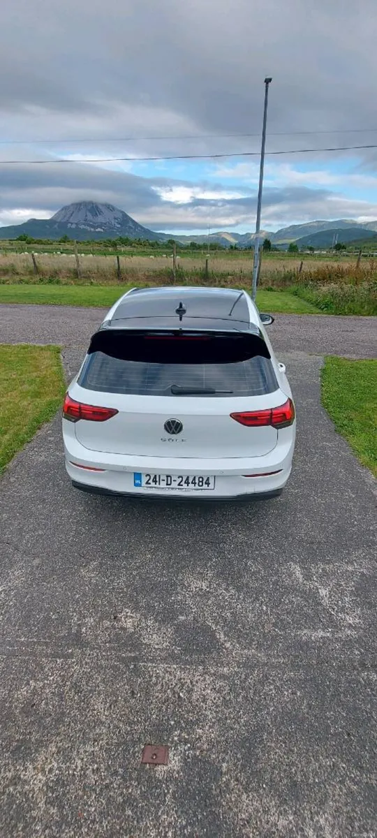 Volkswagen Golf LIFE 1.0L TSI - Image 4