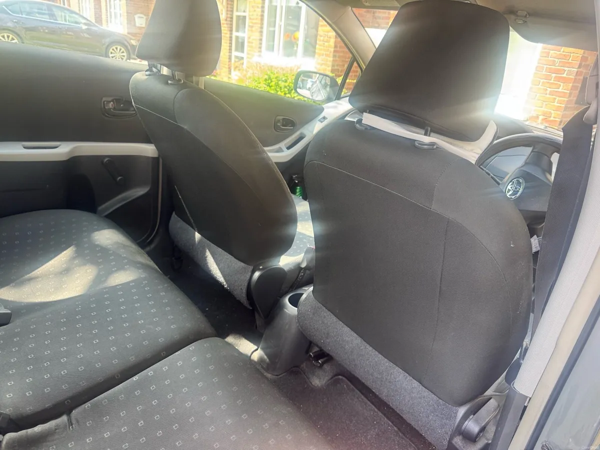 Tayota Yaris car for sale - Image 3