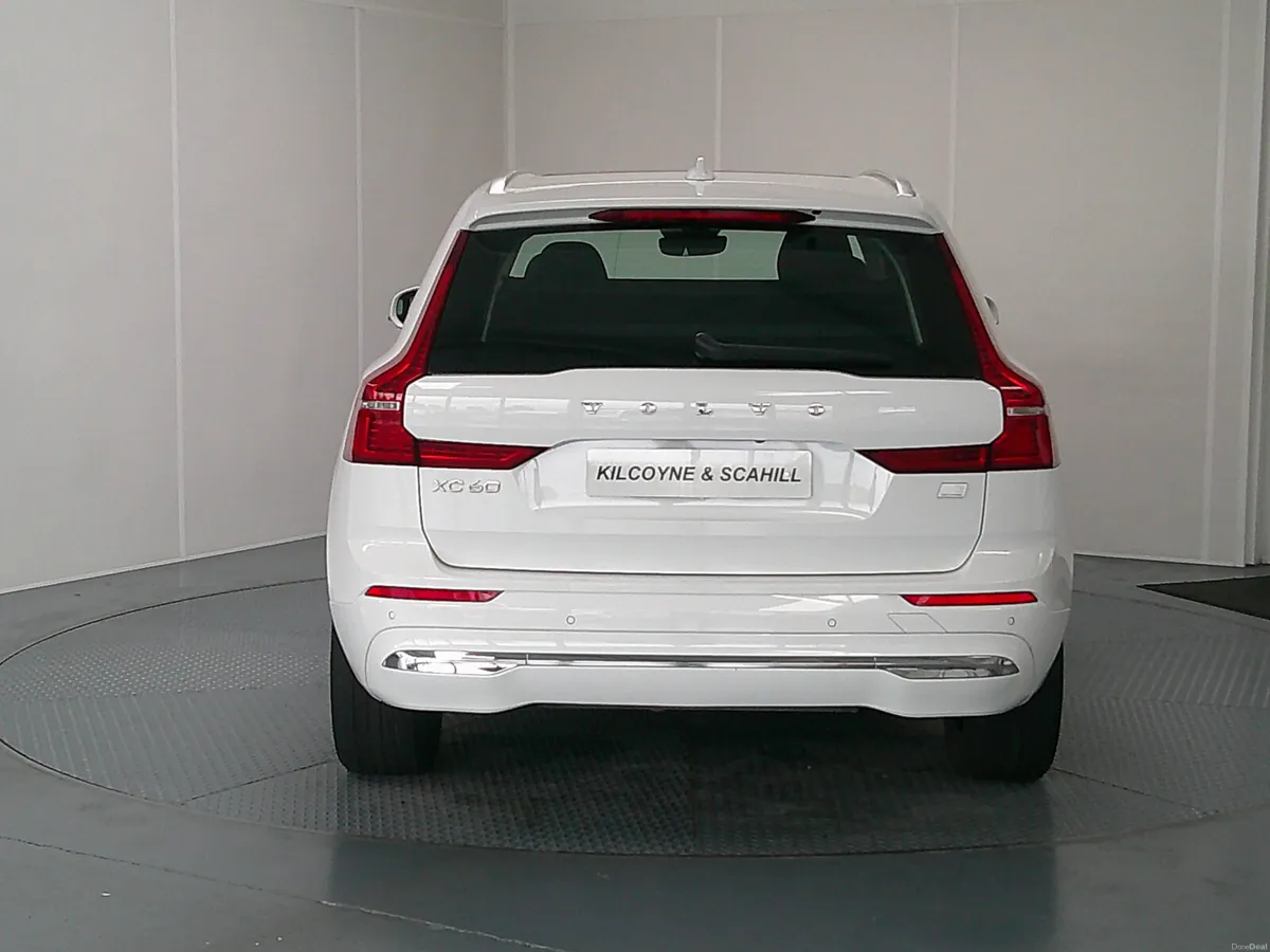 Volvo XC60 2022 - Image 6
