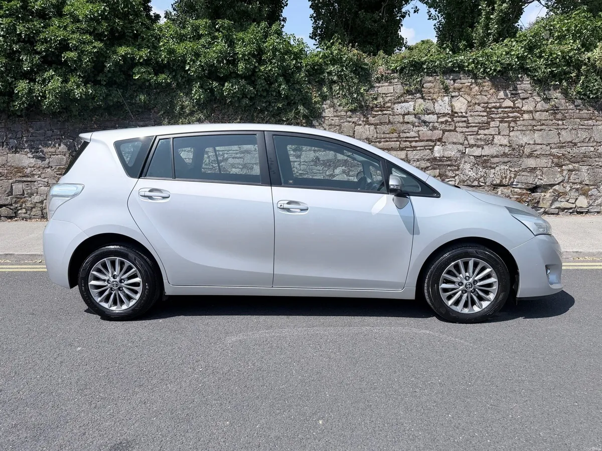 Toyota Verso 7 Seater NCT 09/2027 Tax 04/2027 - Image 4