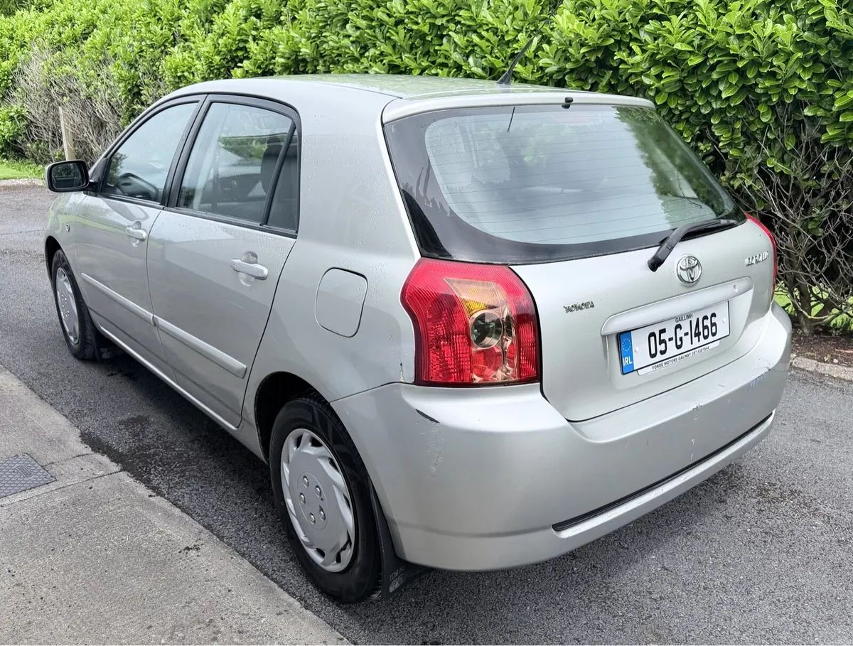2005 Toyota Corolla - Image 3