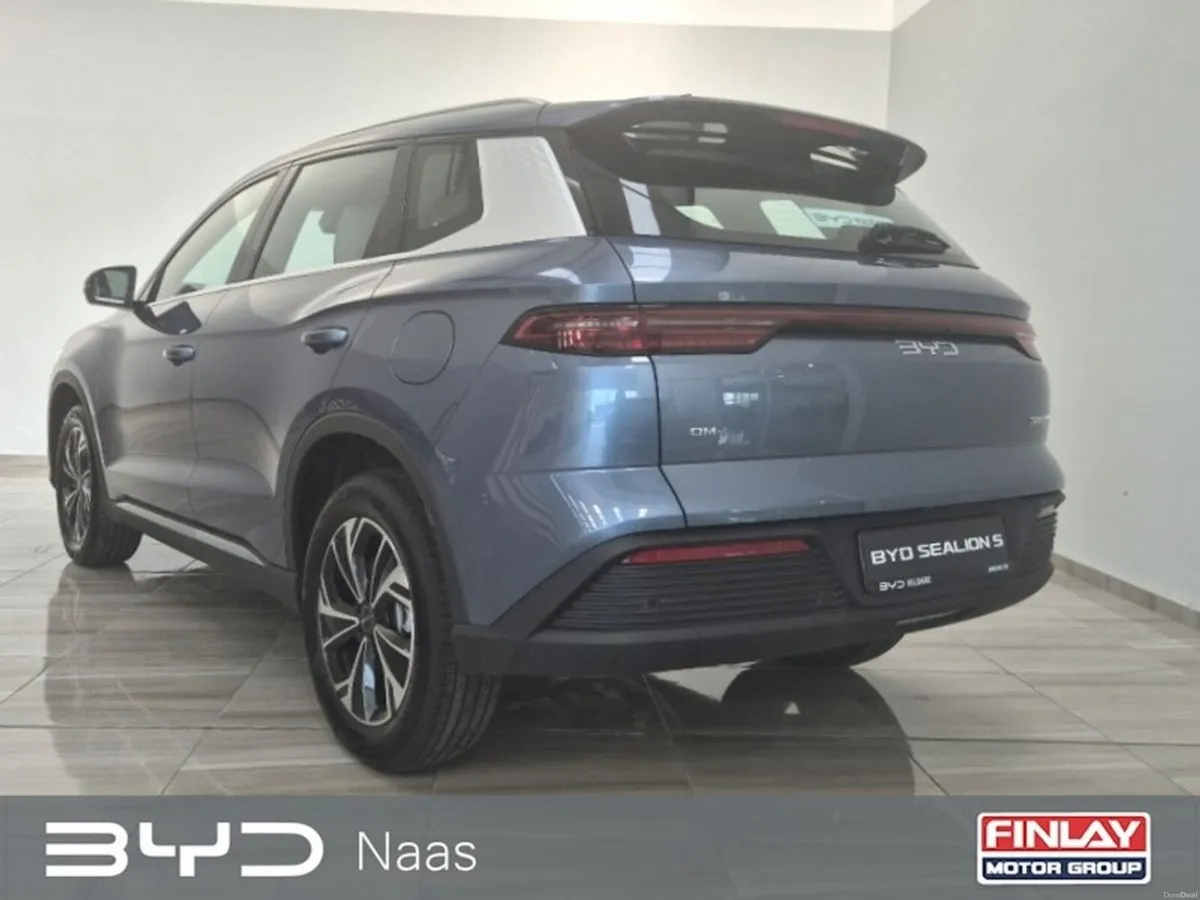 BYD SEALION 5 Comfort Plug-in Hybrid 50km Range - Image 3
