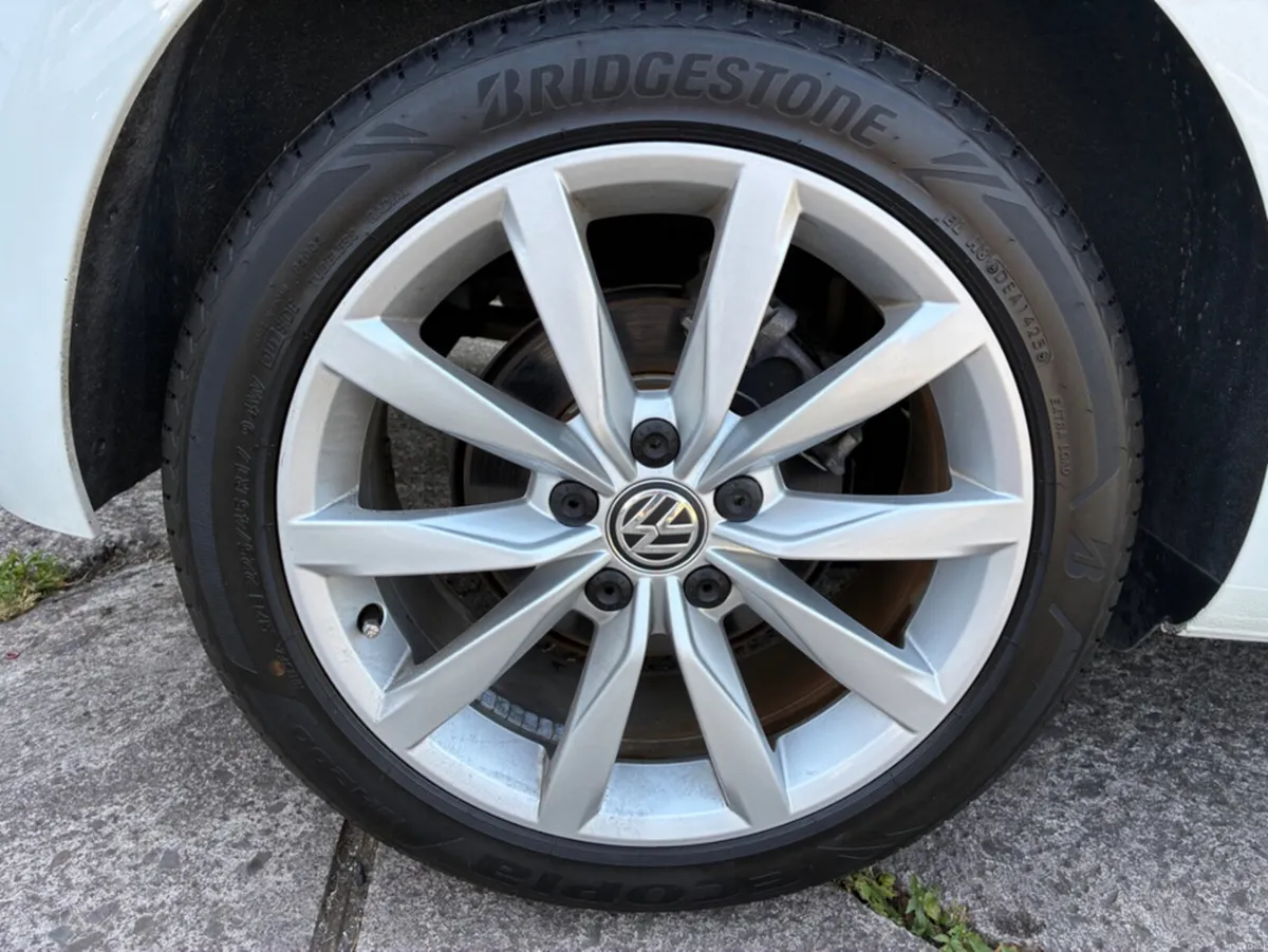 Volkswagen Golf 1.2 petrol automatic highline - Image 3