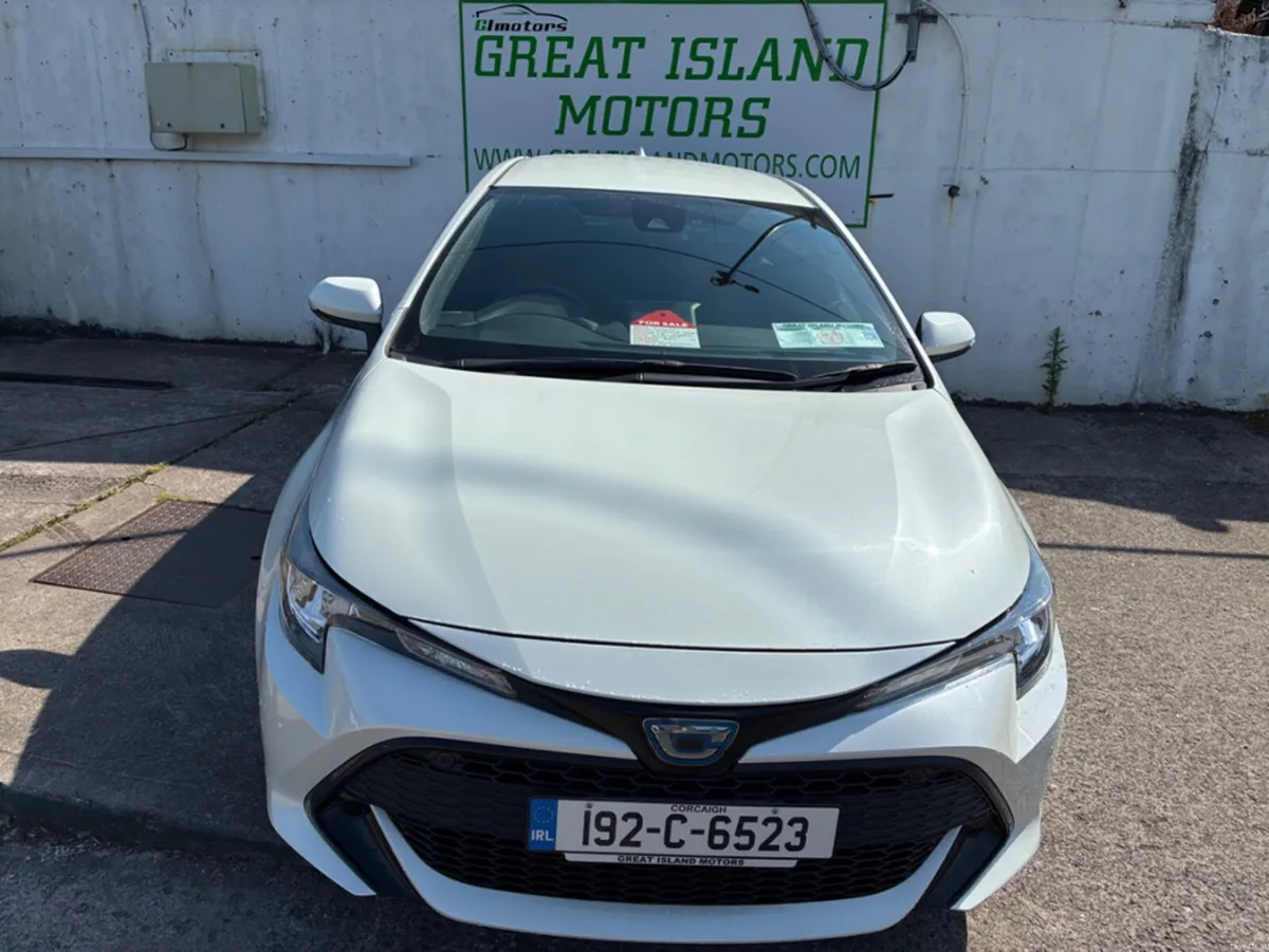 Toyota Corolla 1.8i SPORT G HYBRID TAN LEATHER INT - Image 5