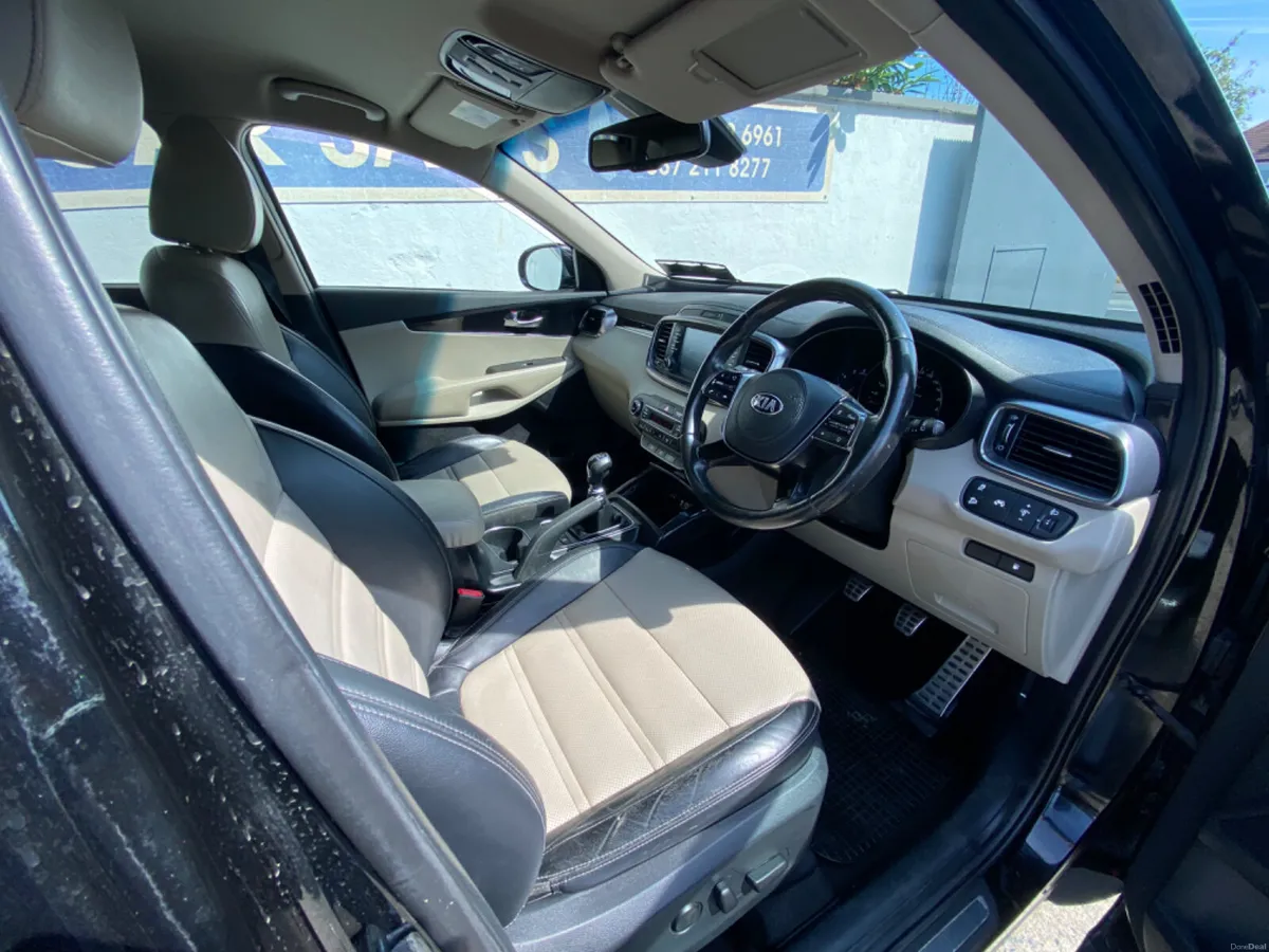 Kia Sorento 2.2 Dsl 2wd 7 SEATER - Image 5