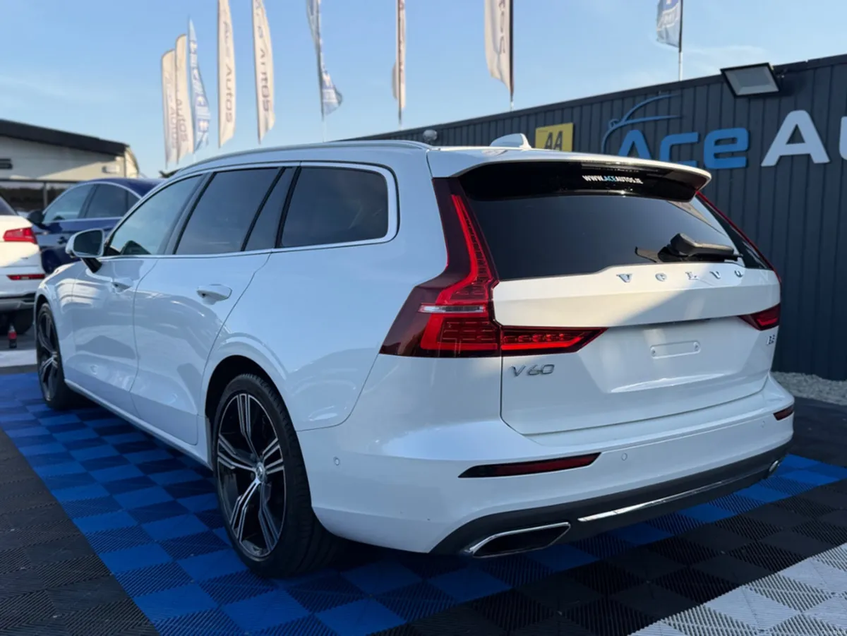 Volvo V60 B5 INSCRIPTION - 2.0L PETROL - AUTO - 12 - Image 5