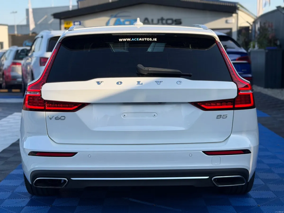 Volvo V60 B5 INSCRIPTION - 2.0L PETROL - AUTO - 12 - Image 6