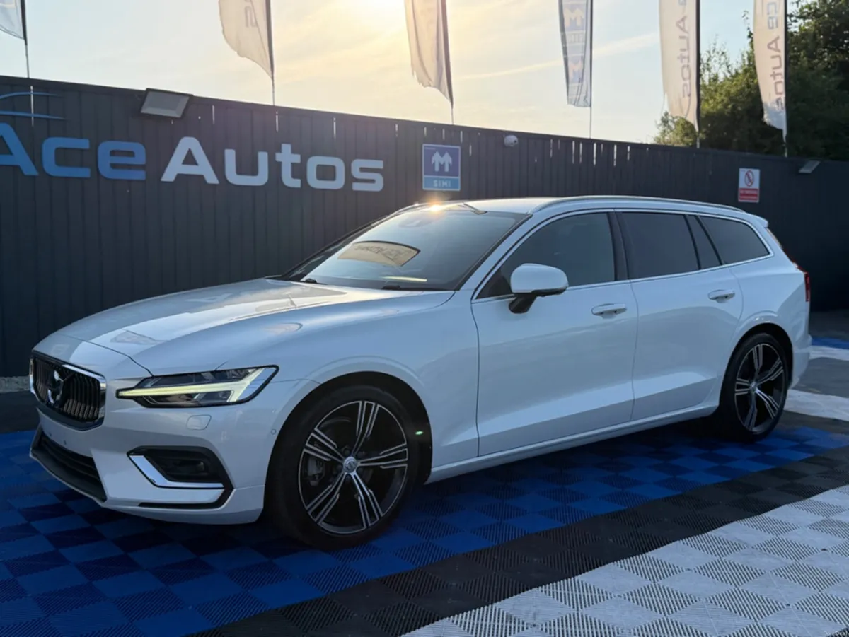Volvo V60 B5 INSCRIPTION - 2.0L PETROL - AUTO - 12 - Image 3