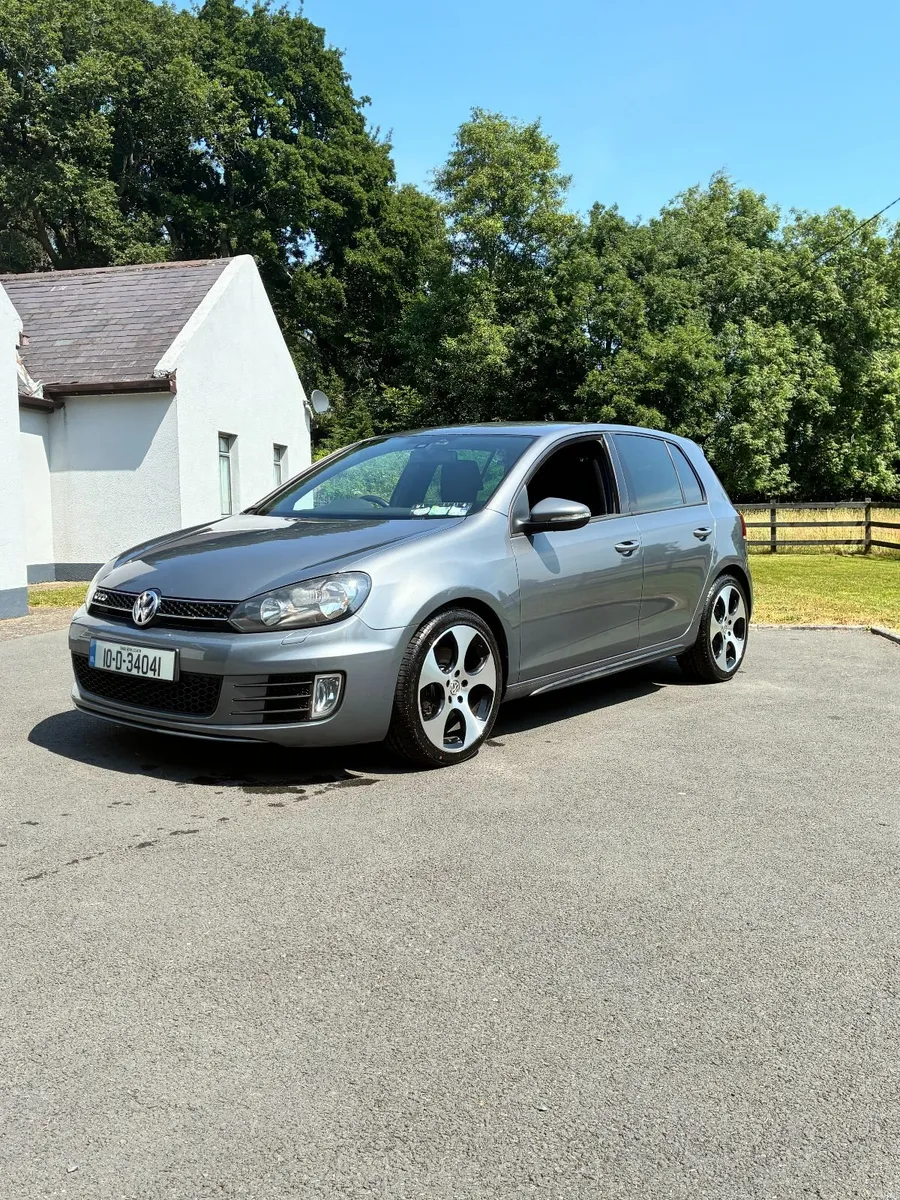 Volkswagen Golf 2010 - Image 3