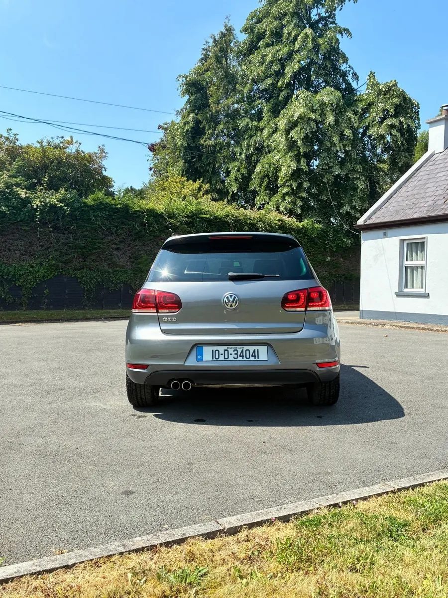 Volkswagen Golf 2010 - Image 4