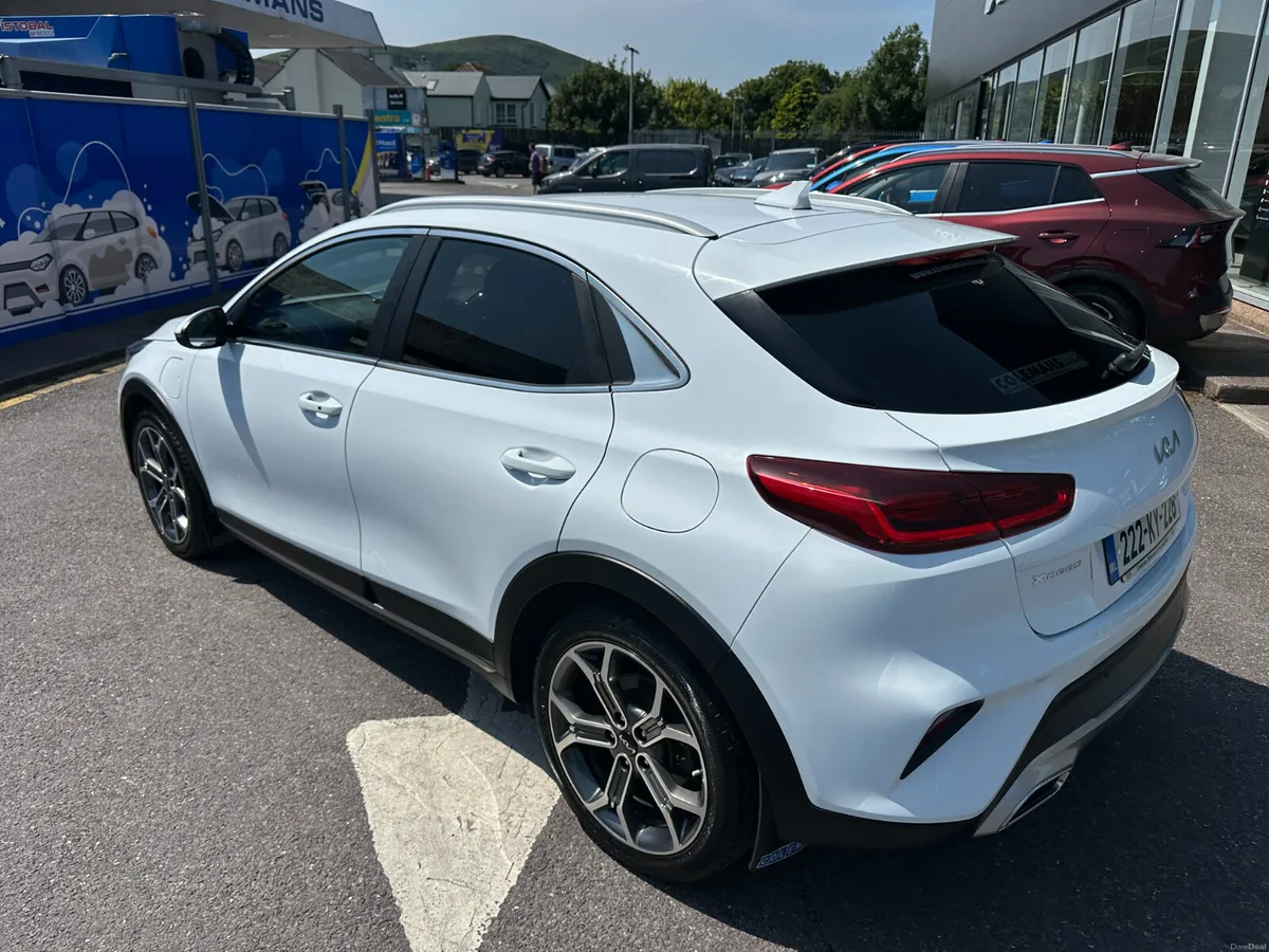 Kia XCeed 1.6 Petrol PHEV 2022 (222) - Image 6