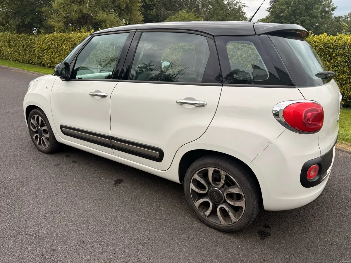 Fiat 500L - Image 3