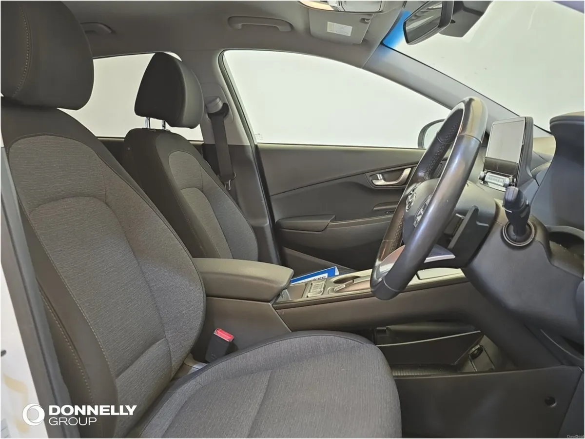 Hyundai Kona Electric Hatchback Premium - Image 6