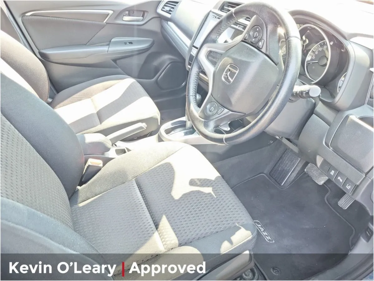 Honda Jazz 1.3 i-VTEC EX CVT AUTO - Image 4