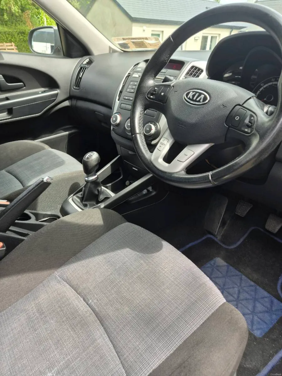 Kia Cee'd - Image 4