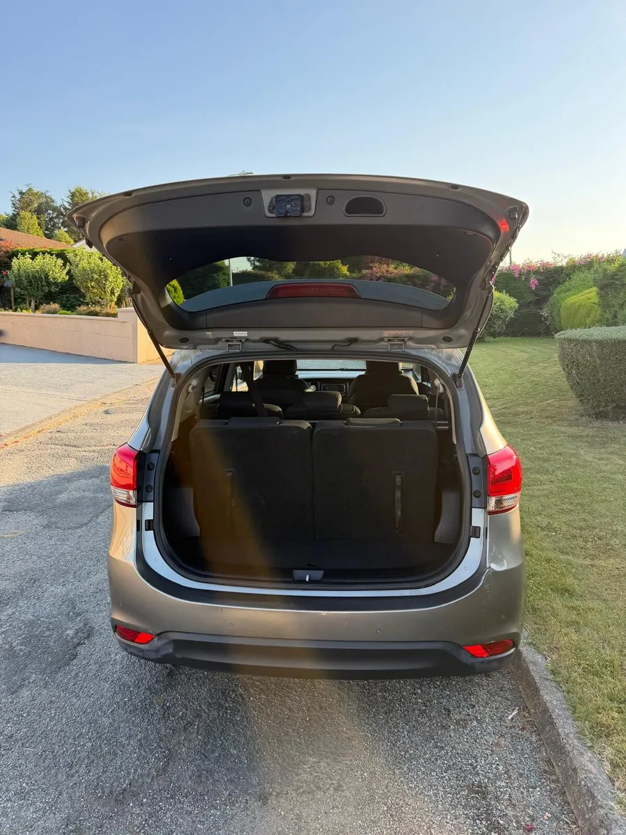 KIA Carens 7 seats - Image 5