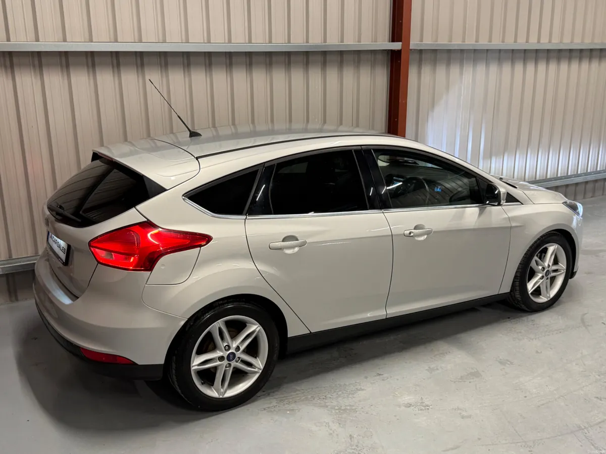 2016 (162) Ford Focus 1.5TDCI Zetec - Image 3