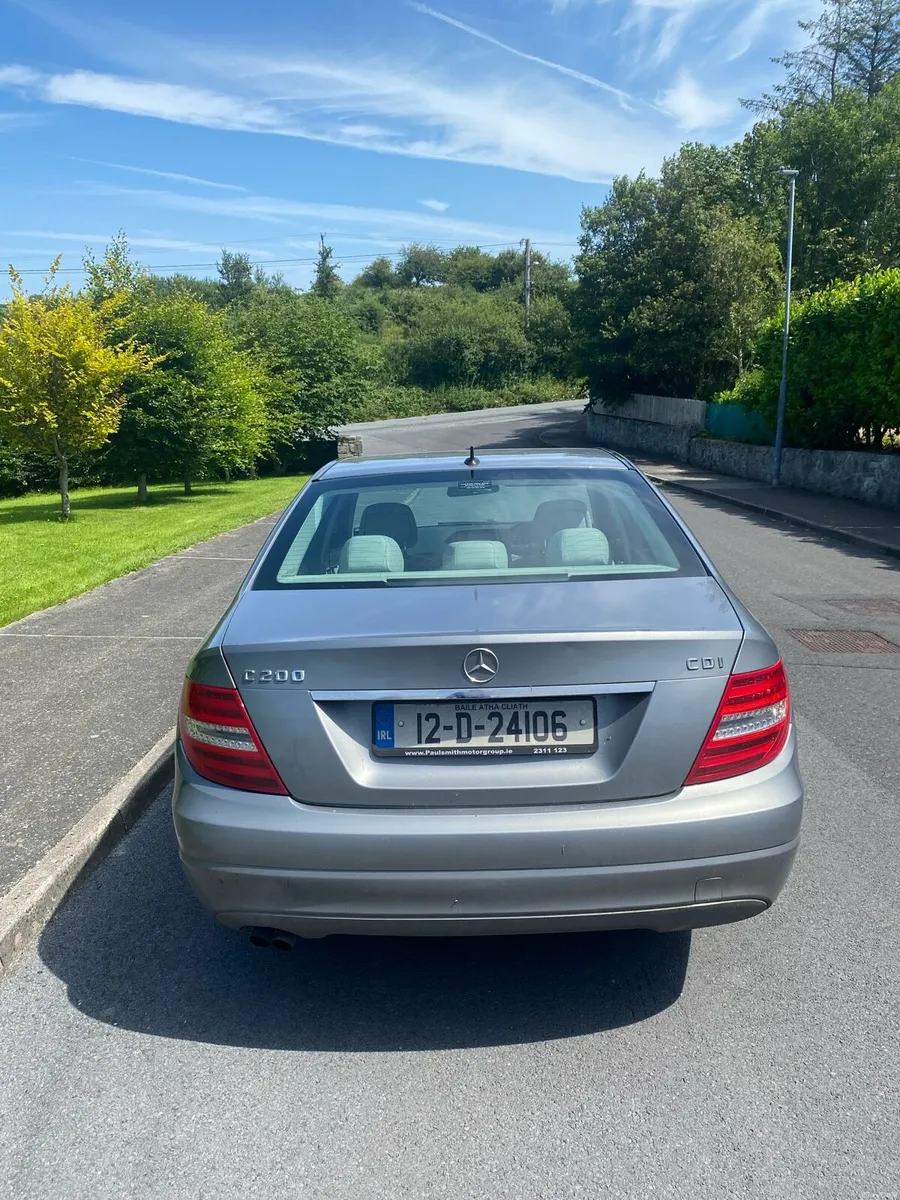 Mercedes Benz c class 2012 - Image 2