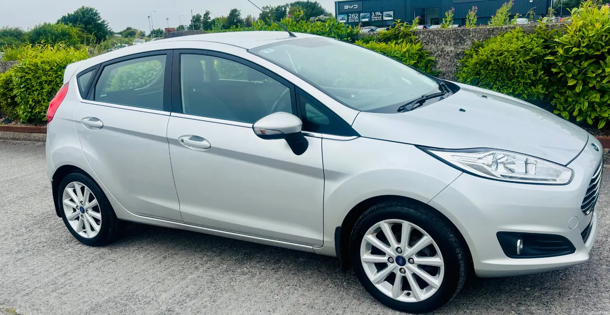 2017 Ford Fiesta Titanium 1.2L Low kms - Image 2