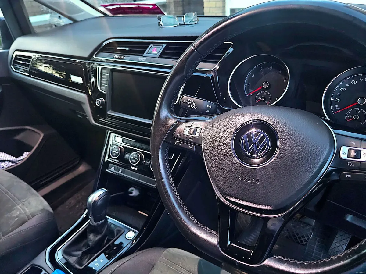 Volkswagen Touran 2016 - Image 3