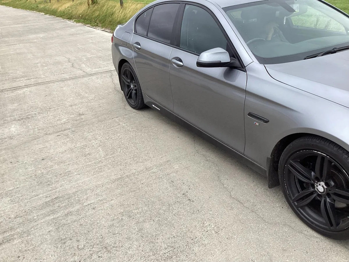 BMW 520d - Image 2
