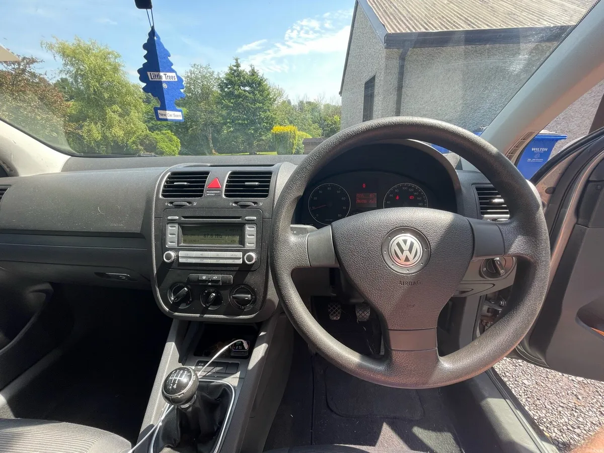 Volkswagen Golf - Image 5