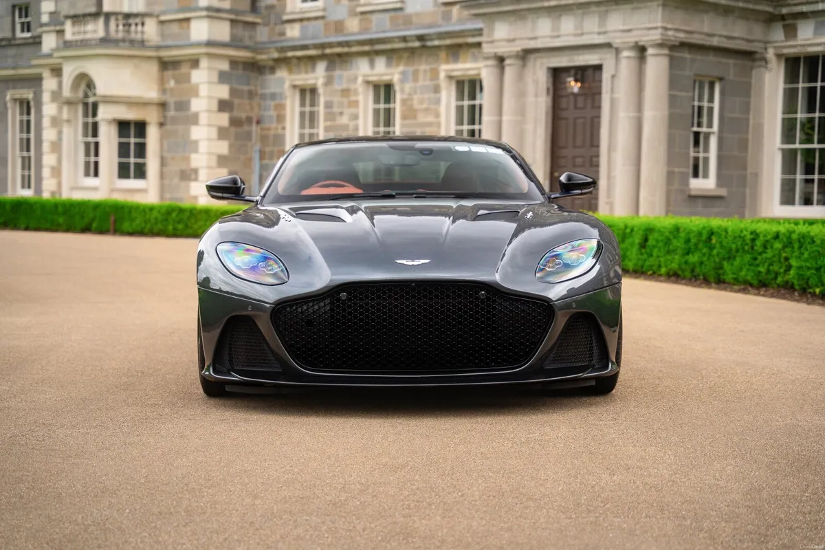 Aston Martin- DBS- Superleggera 5.2 V12 - Image 1