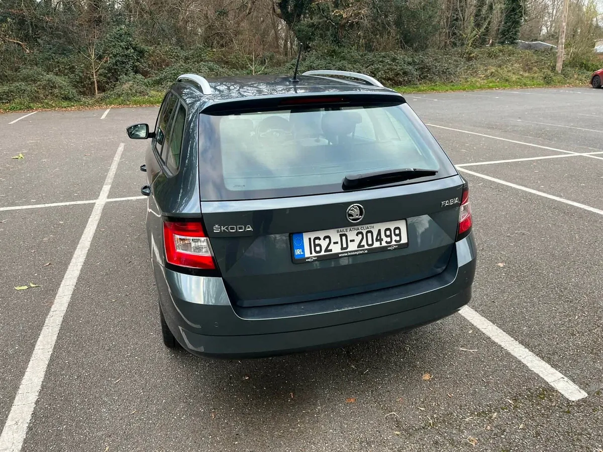 Car - Image 2