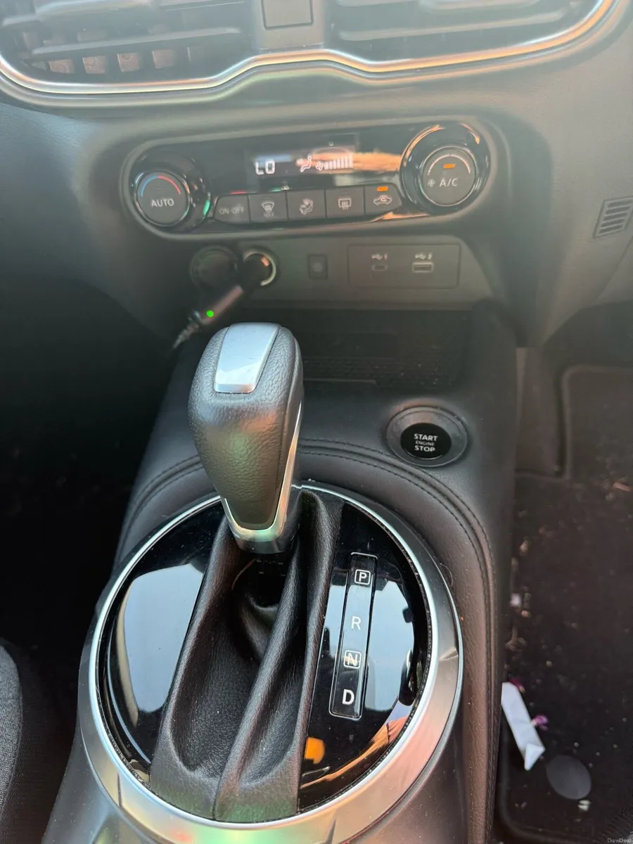Car - Image 6