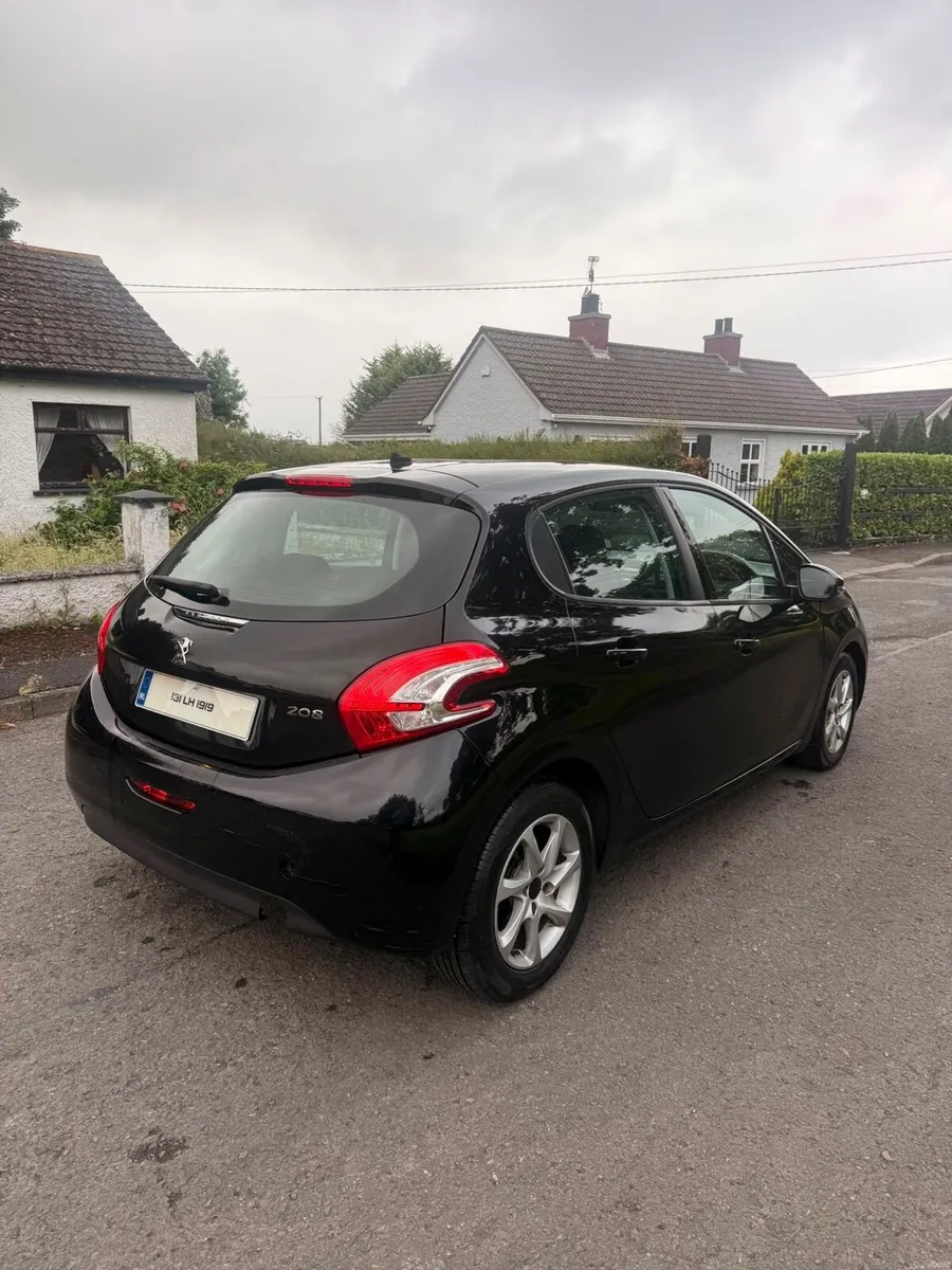 2013 Peugeot 208 1.4 HDi diesel NEW TEST - Image 2