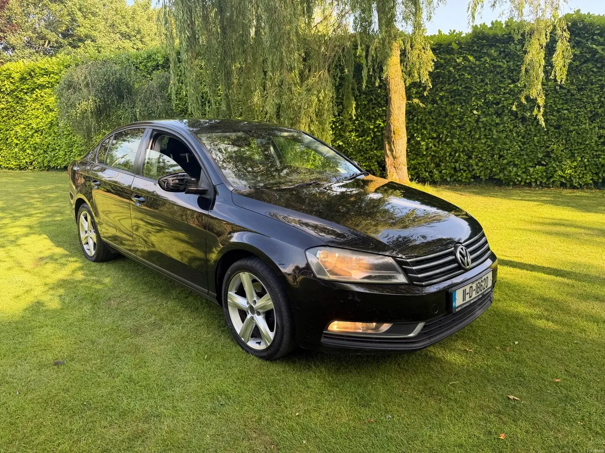 11 Volkswagen Passat 1.6 Tdi 6 Speed - Image 2