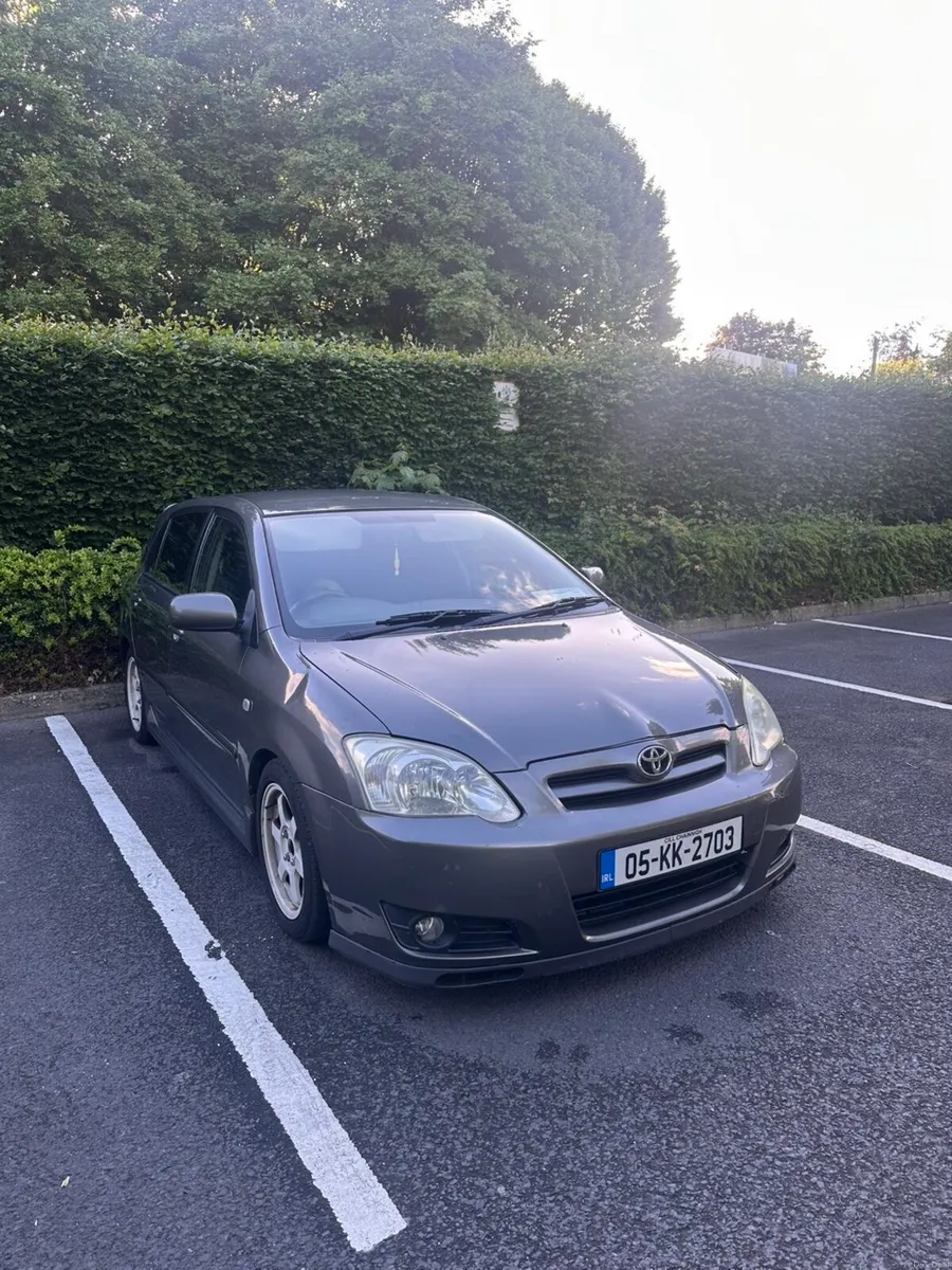 2005 Toyota Corolla - Image 2