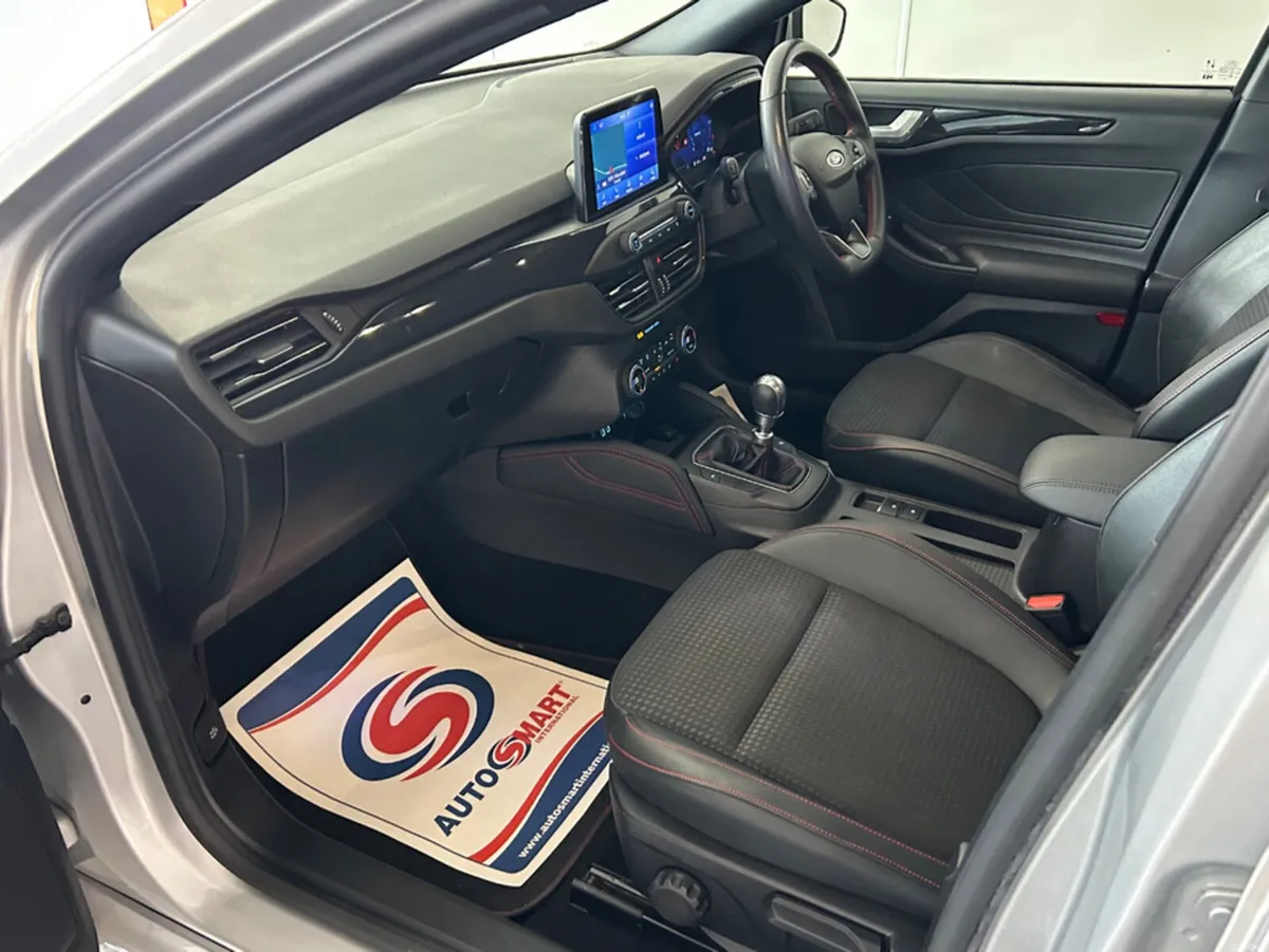 Ford Focus ST-LINE X EDITION E ECOBLUE - Image 3