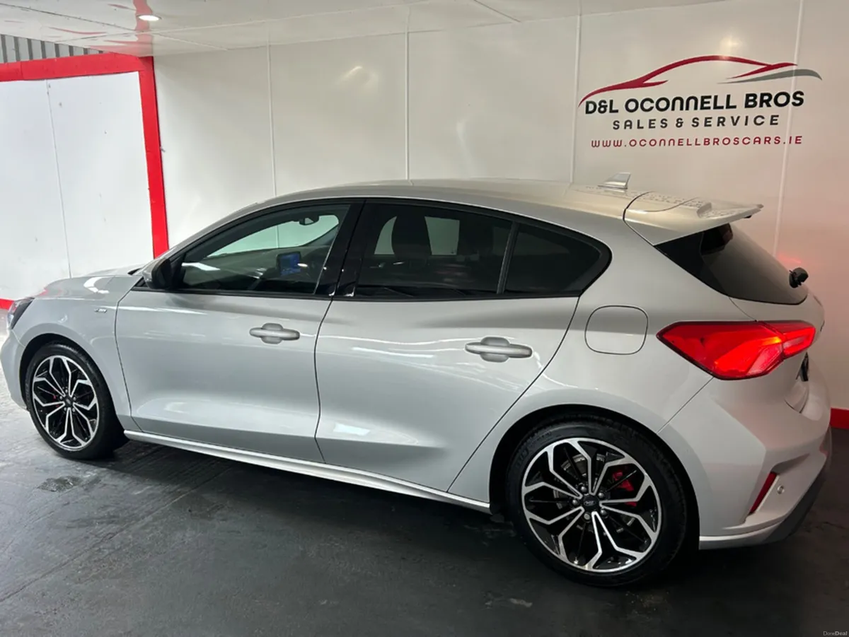 Ford Focus ST-LINE X EDITION E ECOBLUE - Image 4