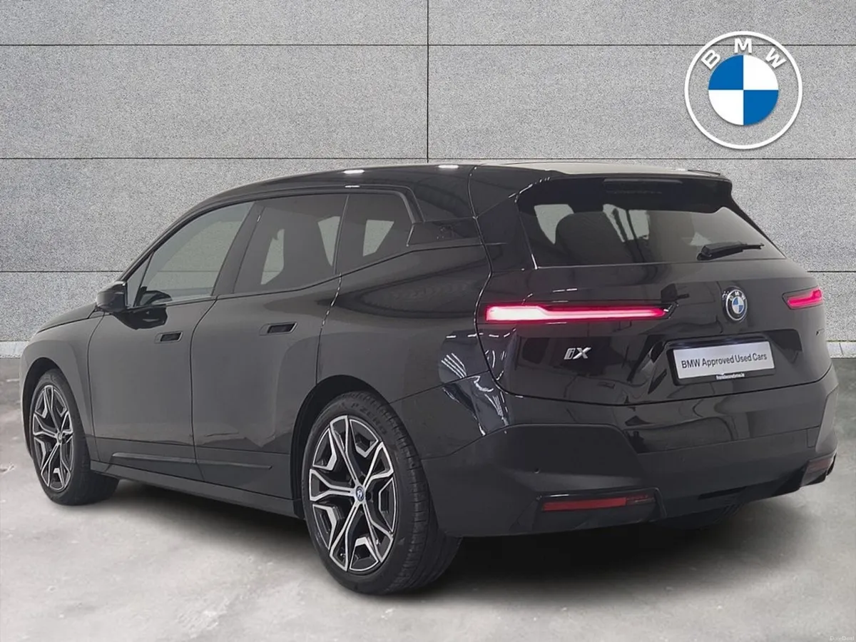BMW iX xDrive40 Sport Edition - Image 3