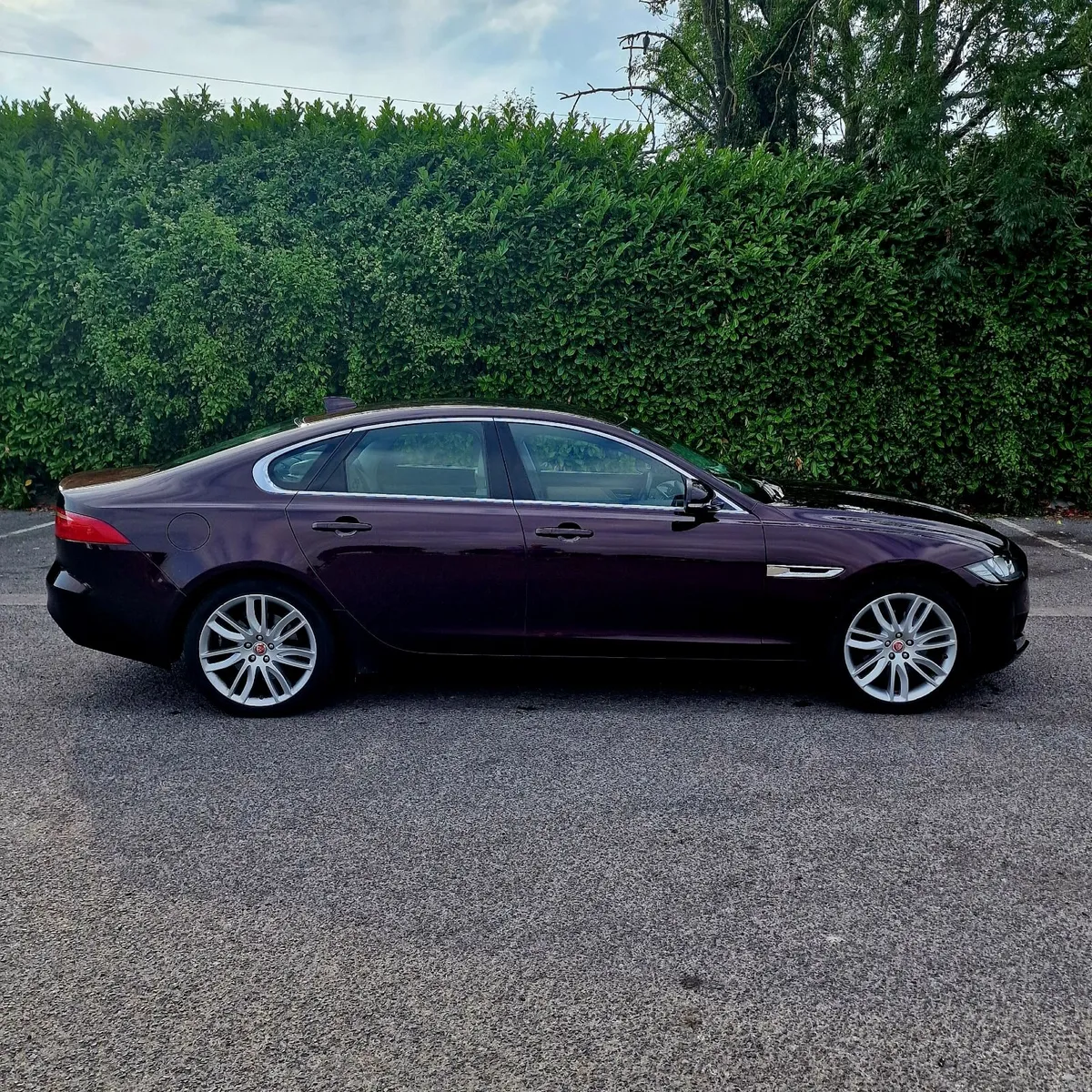 Car - Image 3