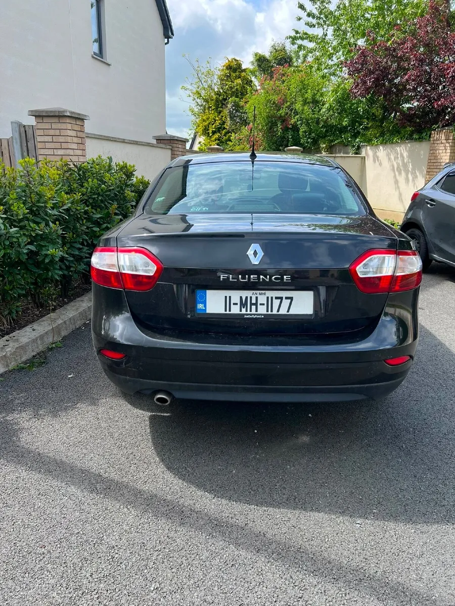Renault Fluence 2011 - Image 2