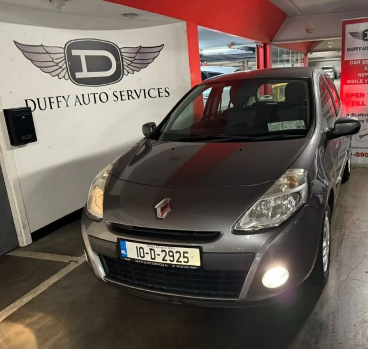 Renault Clio 2010 - Image 1