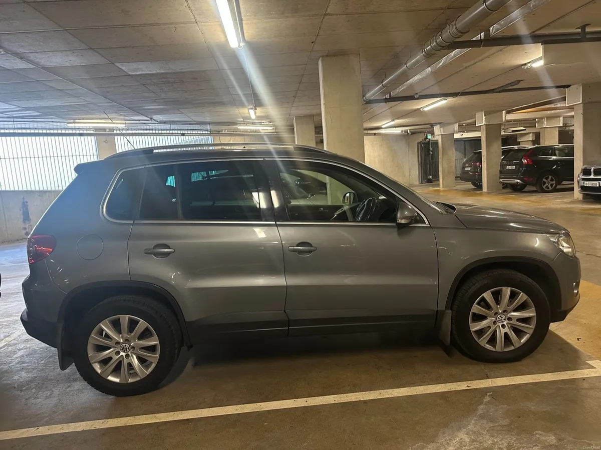 Volkswagen Tiguan 2008 - Image 6