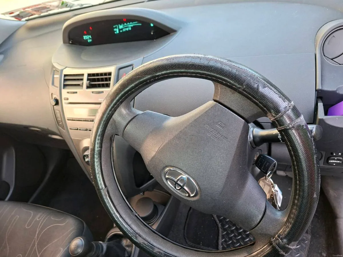 Toyota Yaris - Image 3