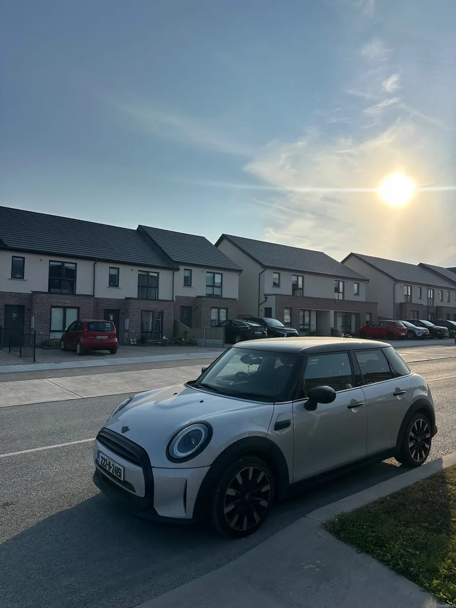 Mini Cooper Exclusive - Auto 1.5 - Image 2