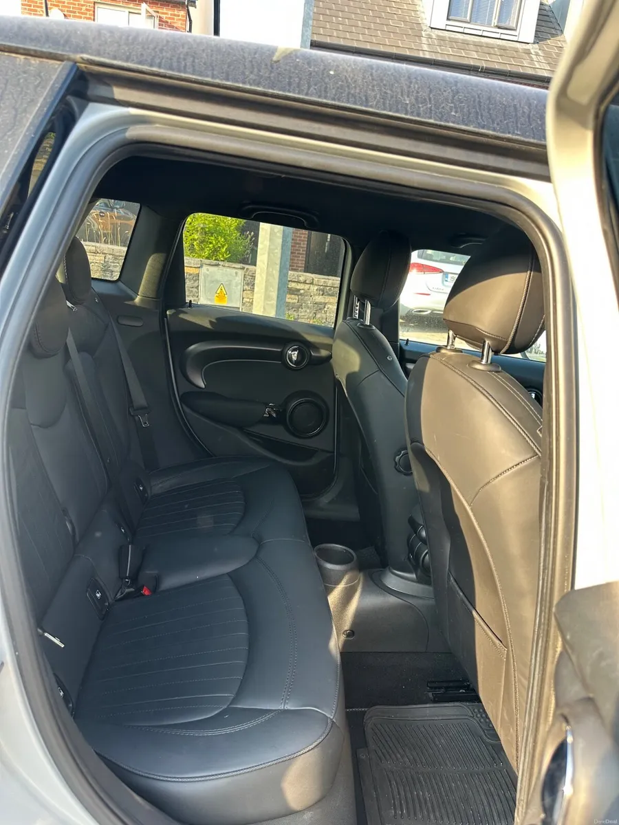 Mini Cooper Exclusive - Auto 1.5 - Image 3