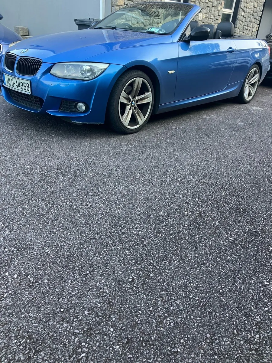 BMW 320 convertible Lci m sport - Image 3