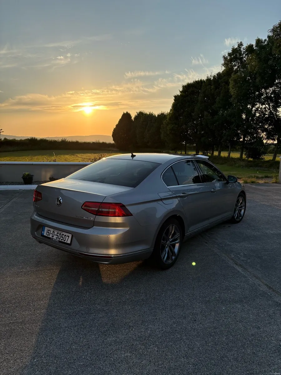 Volkswagen Passat - Image 4