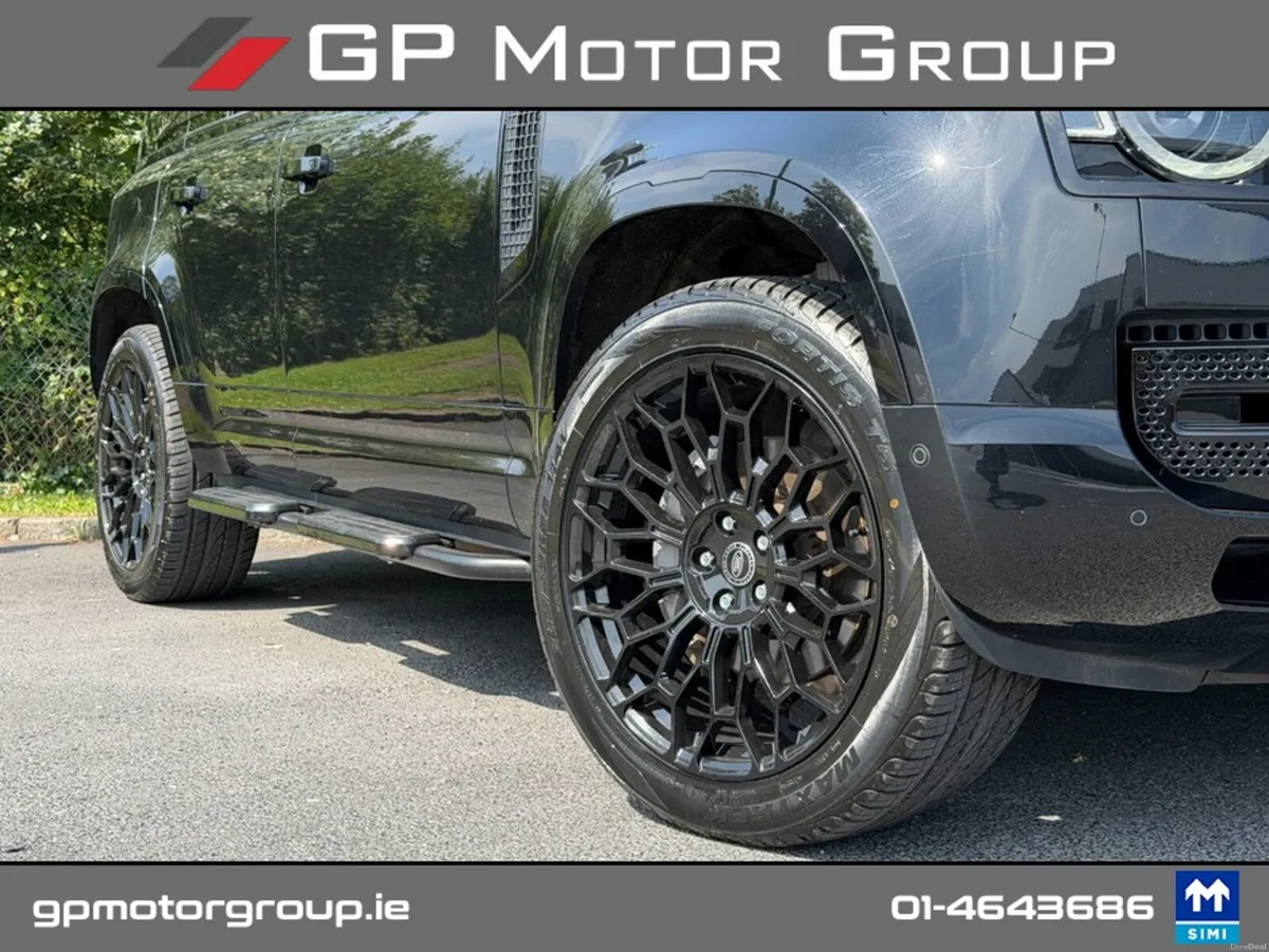 Land Rover Defender 110 X-DYNAMIC AWD P400e *1 YEA - Image 6