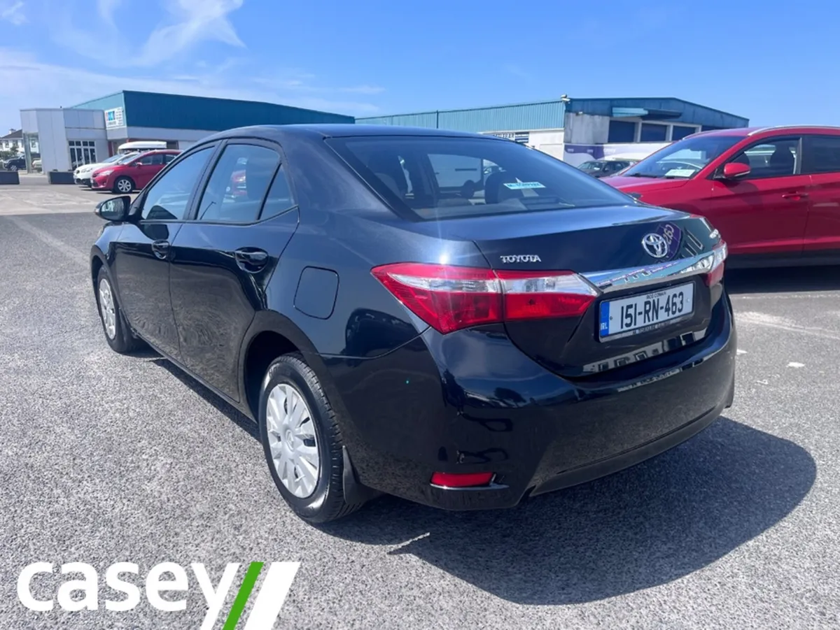 Toyota Corolla 1.4 D-4D TERRA 4DR - Image 2