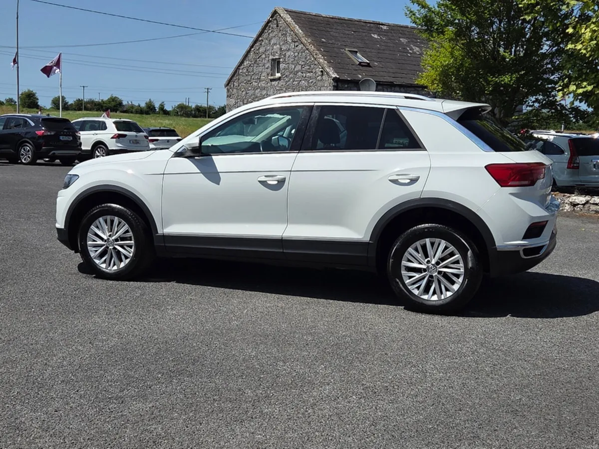 Volkswagen T-Roc DESIGN 1.6 TDI MANUAL 6SPEED FWD - Image 6