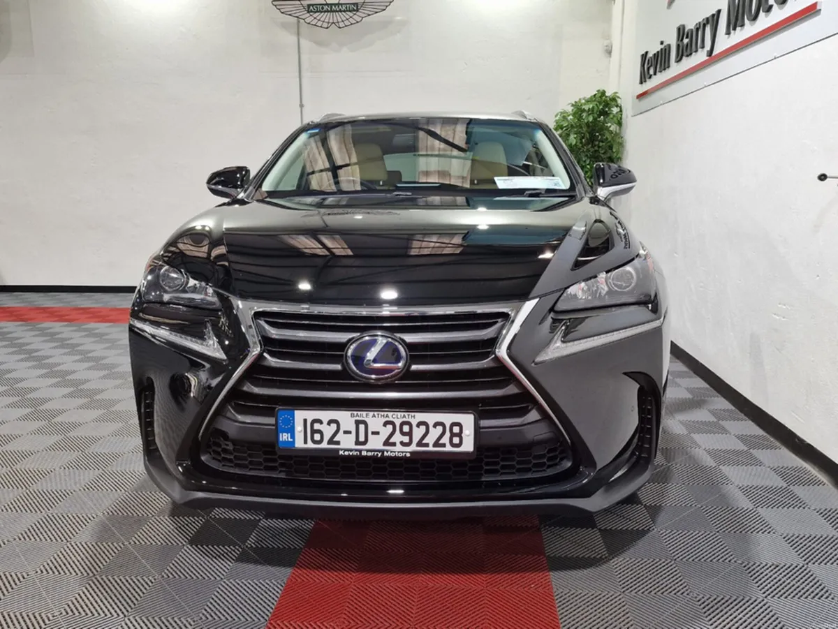 Lexus NX 2.5 HYBRID LUXURY 4WD AUTOMATIC - Image 2