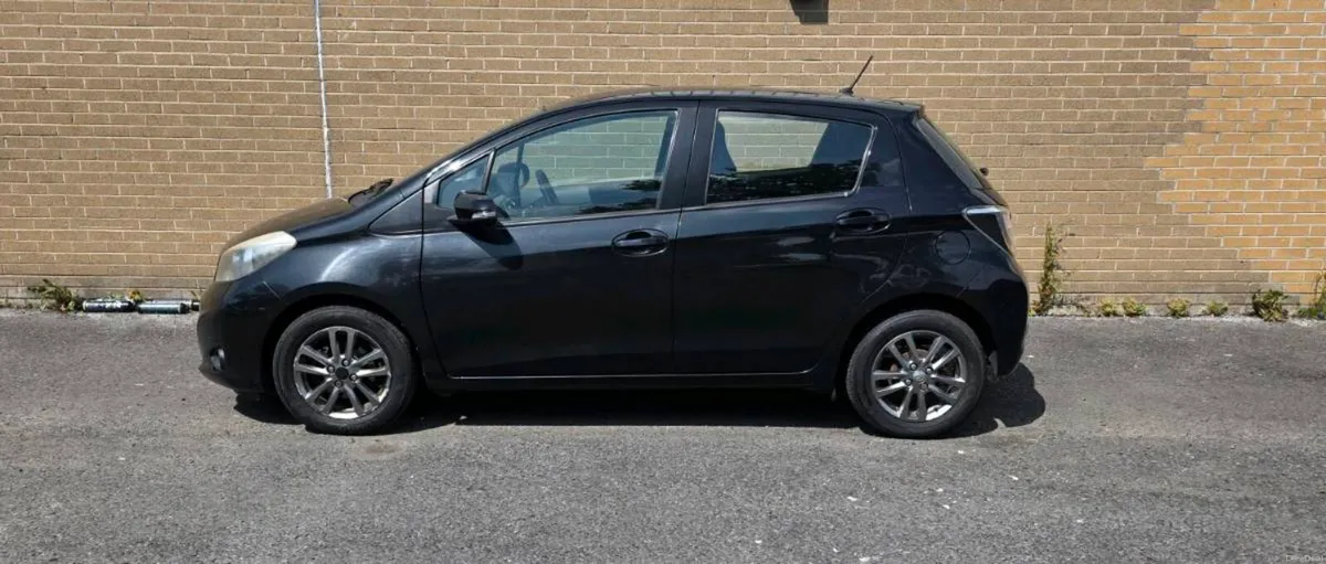Toyota Yaris 1.3 icon NEW NCT + TAX - Image 6