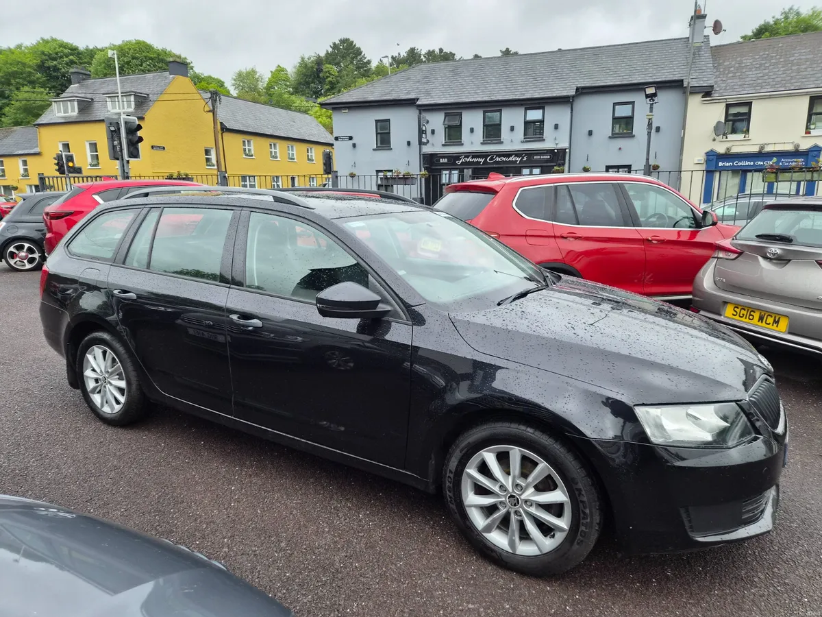 Skoda Octavia 1.6 TDI Auto Estate, FSH, New T-Belt - Image 2